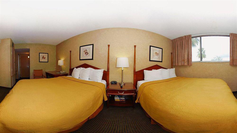 Quality Inn & Suites Downtown Феникс Экстерьер фото