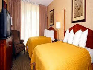 Quality Inn & Suites Downtown Феникс Экстерьер фото