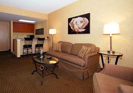 Quality Inn & Suites Downtown Феникс Номер фото