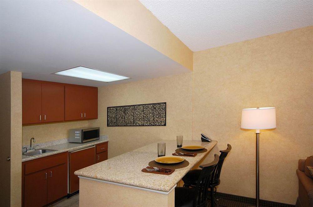 Quality Inn & Suites Downtown Феникс Экстерьер фото